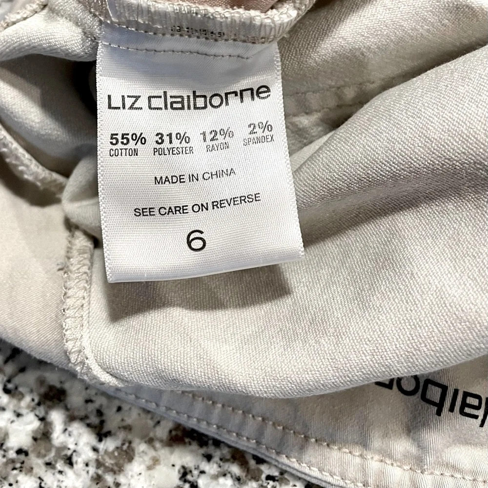 Liz Claiborne Comfort Stretch Pull-On Shorts - Picture 3 of 3